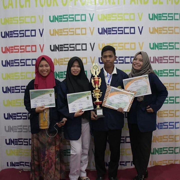 Mahasiswa PGSD Juara dalam Debat Bahasa Inggris di Universitas Dayanu Ikhsan